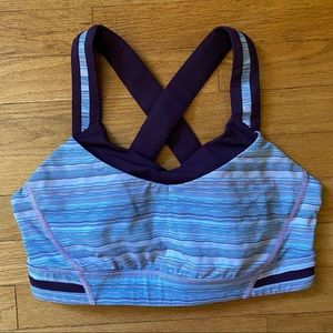 Lululemon sports bra